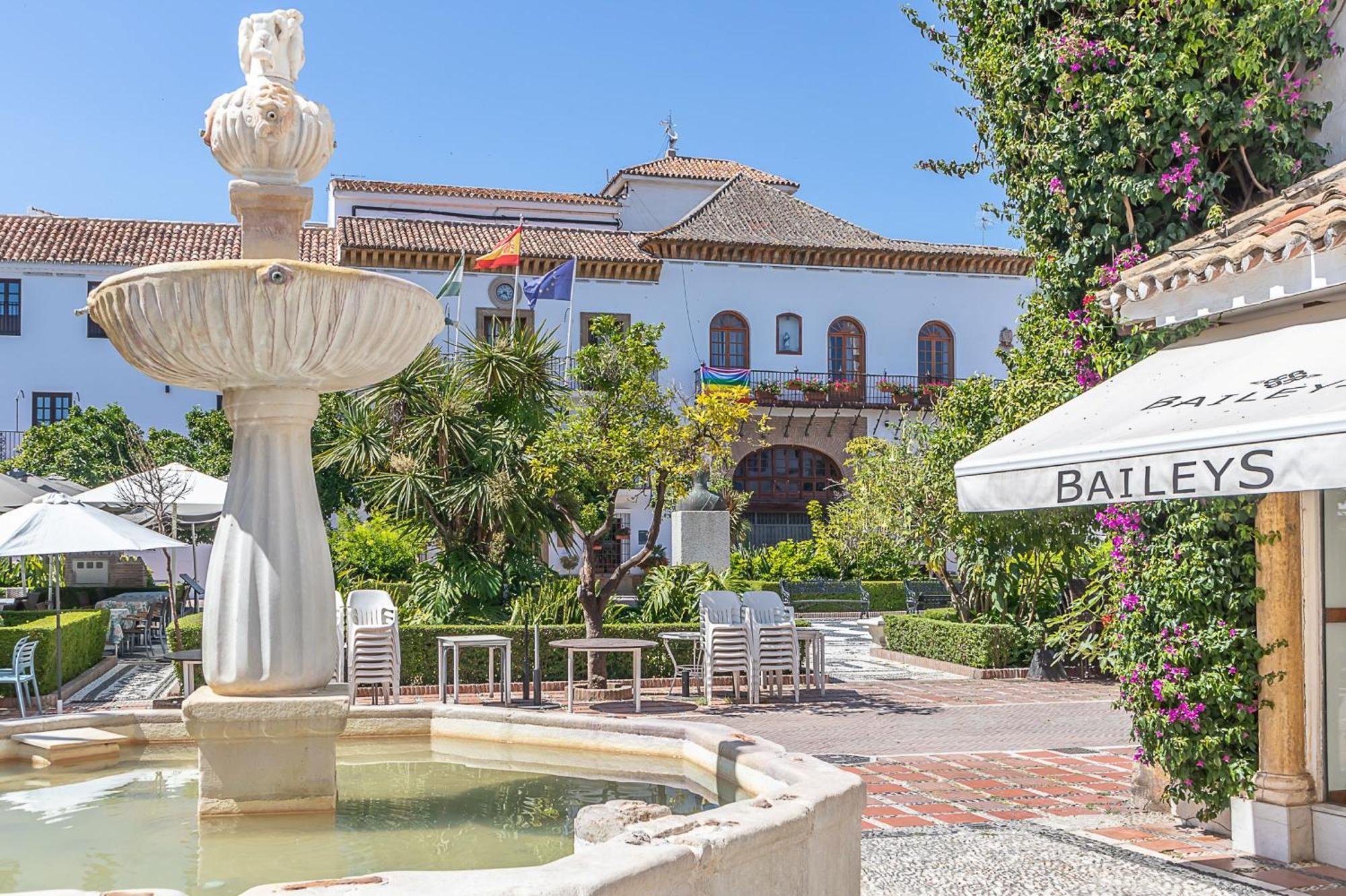 Lepanto Center 100m Of - Happy Marbella